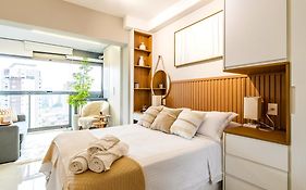 LUXO Brooklin AIR Studio Charme Boho com Vista Incrível